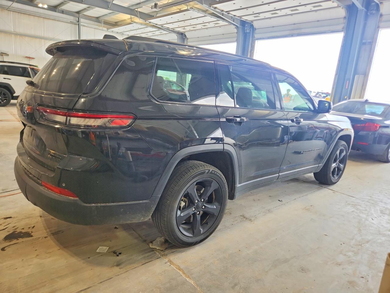 2023 JEEP GRAND CHEROKEE L LIMITED photo 5