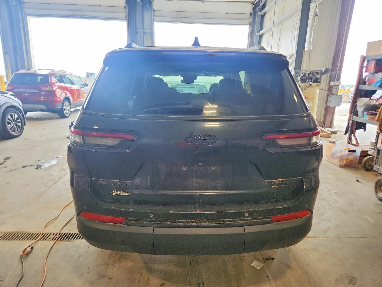 2023 JEEP GRAND CHEROKEE L LIMITED photo 11