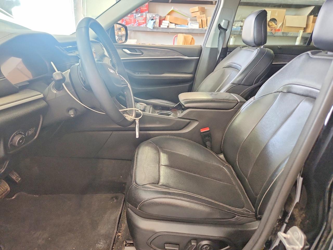 2023 JEEP GRAND CHEROKEE L LIMITED photo 13