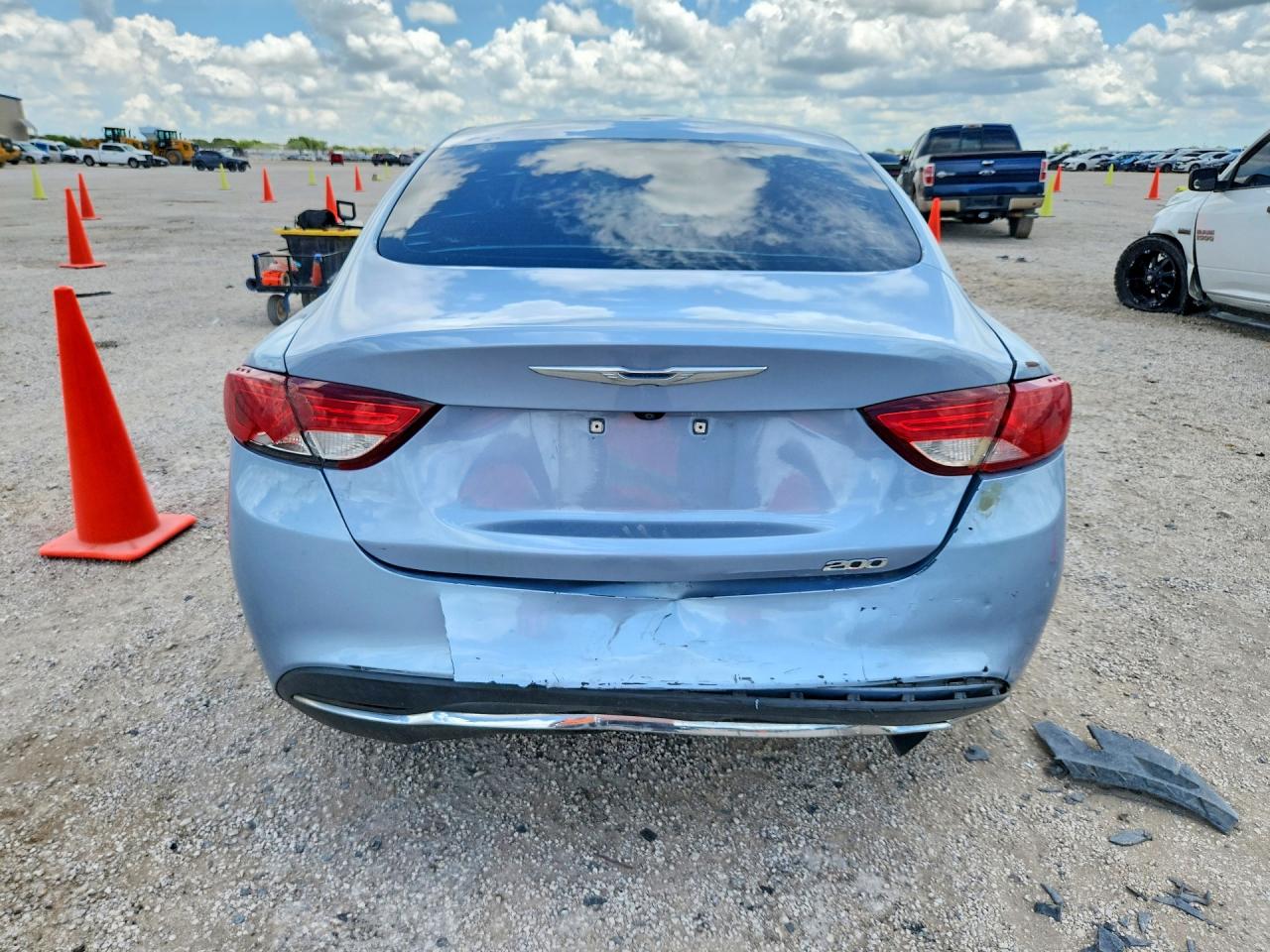2015 CHRYSLER 200 LIMITED photo 11