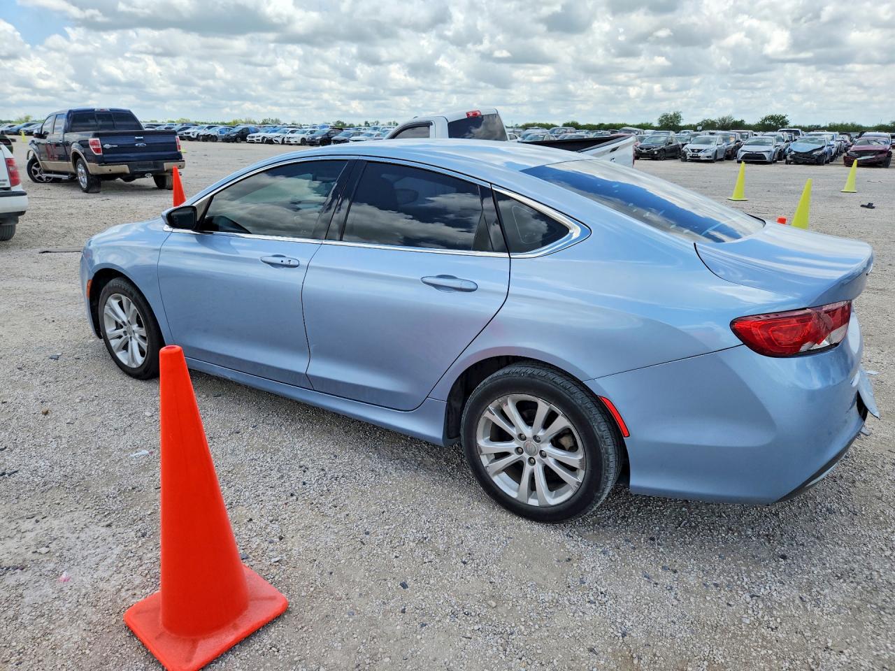 2015 CHRYSLER 200 LIMITED photo 3