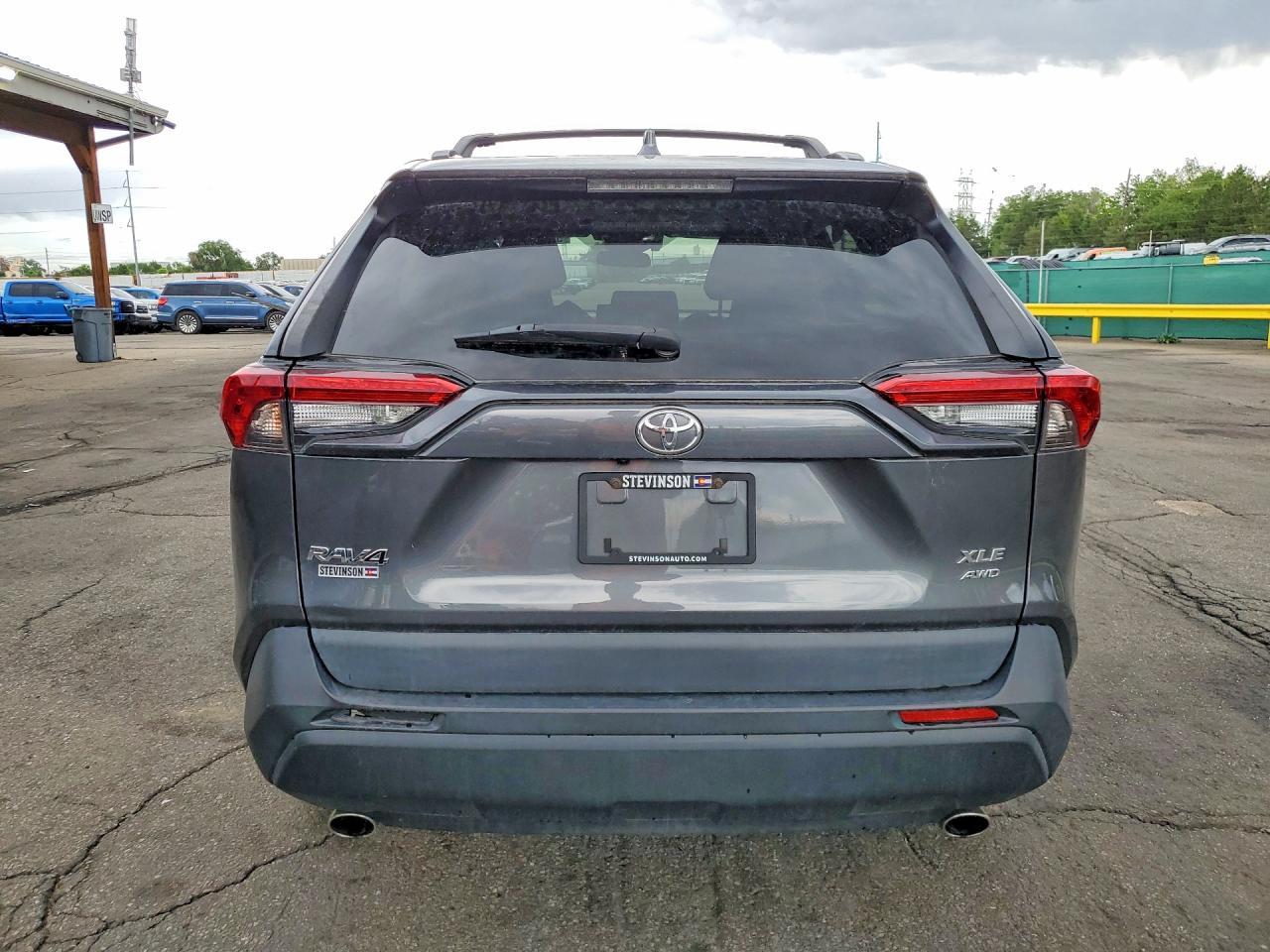 2022 TOYOTA RAV4 XLE photo 11