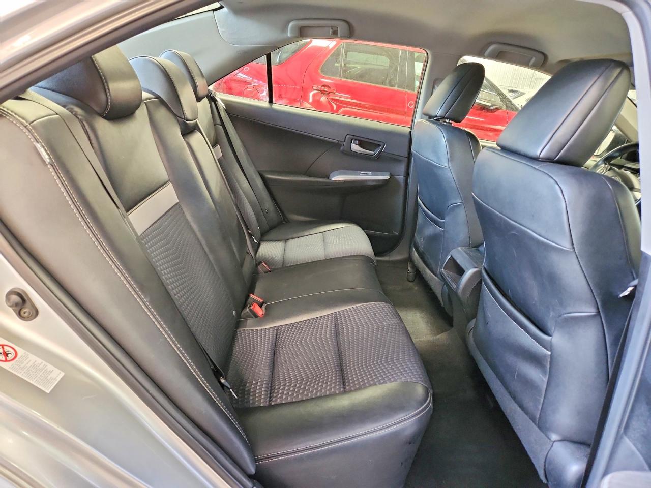 2012 TOYOTA CAMRY SE photo 10