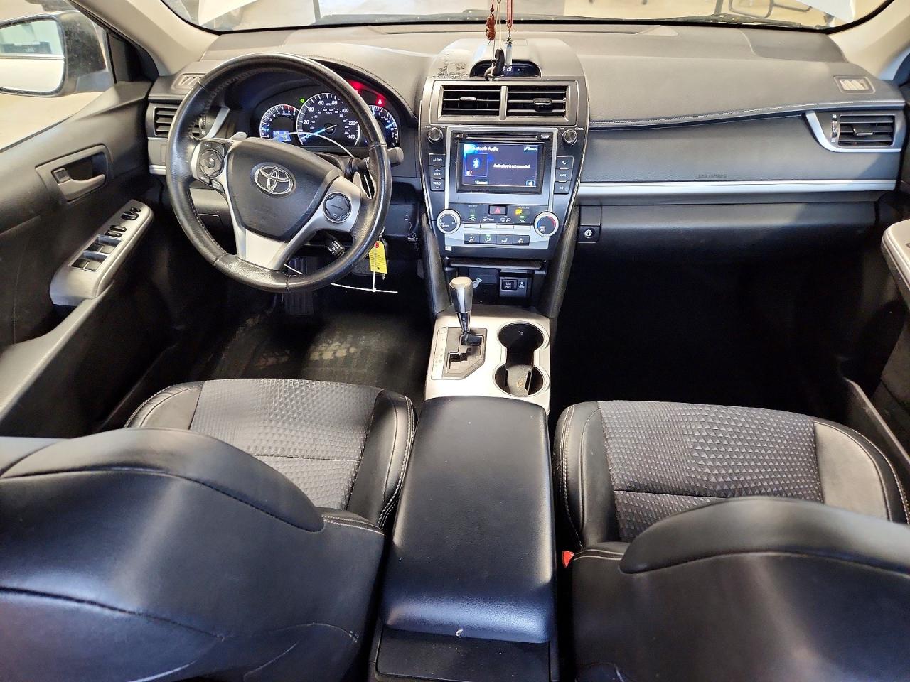 2012 TOYOTA CAMRY SE photo 8