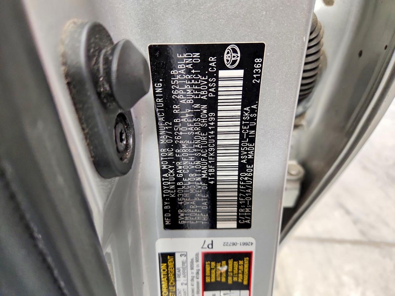 2012 TOYOTA CAMRY SE photo 12