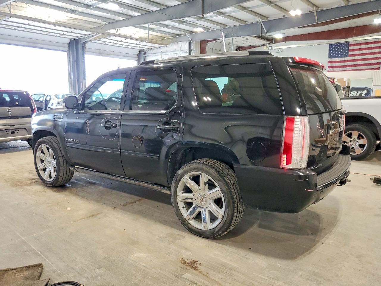 2012 CADILLAC ESCALADE PREMIUM photo 3