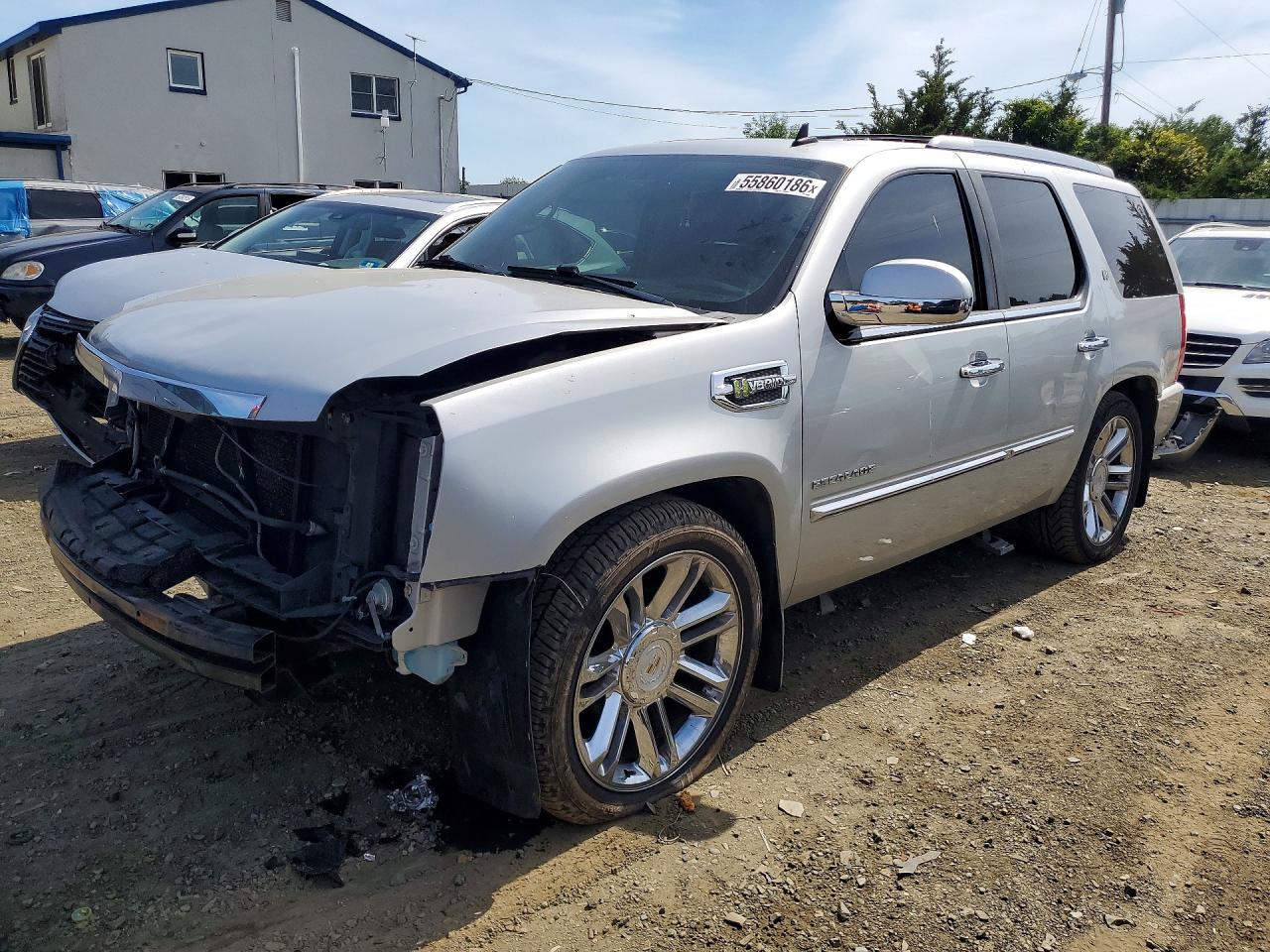 2010 CADILLAC ESCALADE
