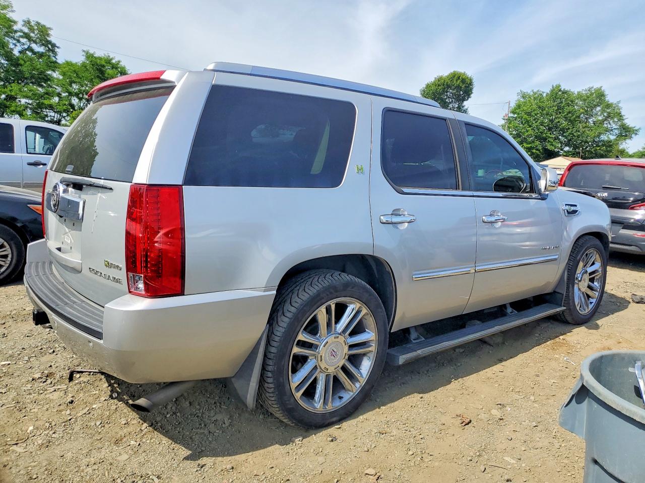 2010 CADILLAC ESCALADE PLATINUM HYBRID photo 3