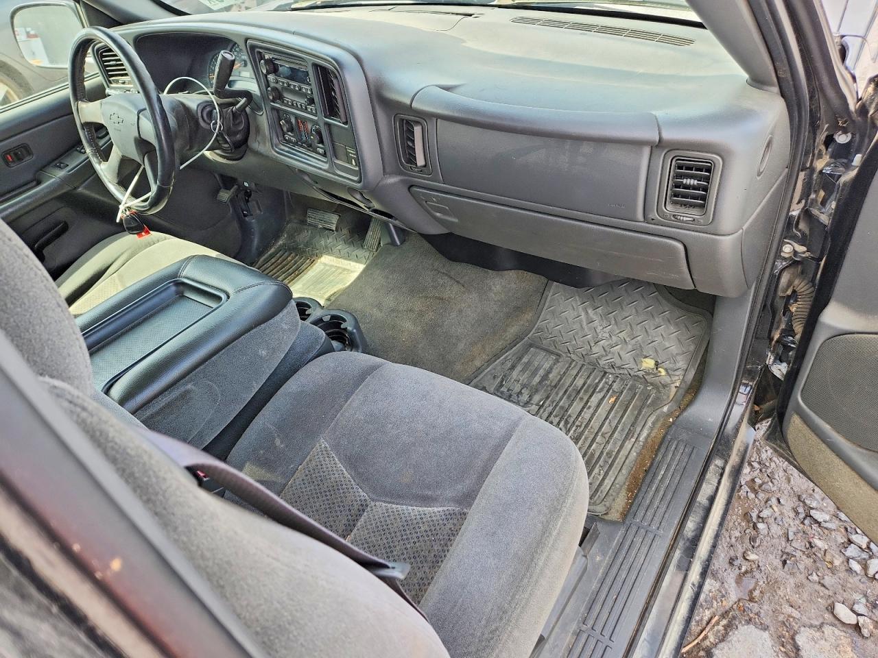 2004 CHEVROLET SILVERADO C1500 photo 15