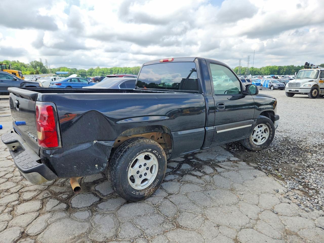 2004 CHEVROLET SILVERADO C1500 photo 5