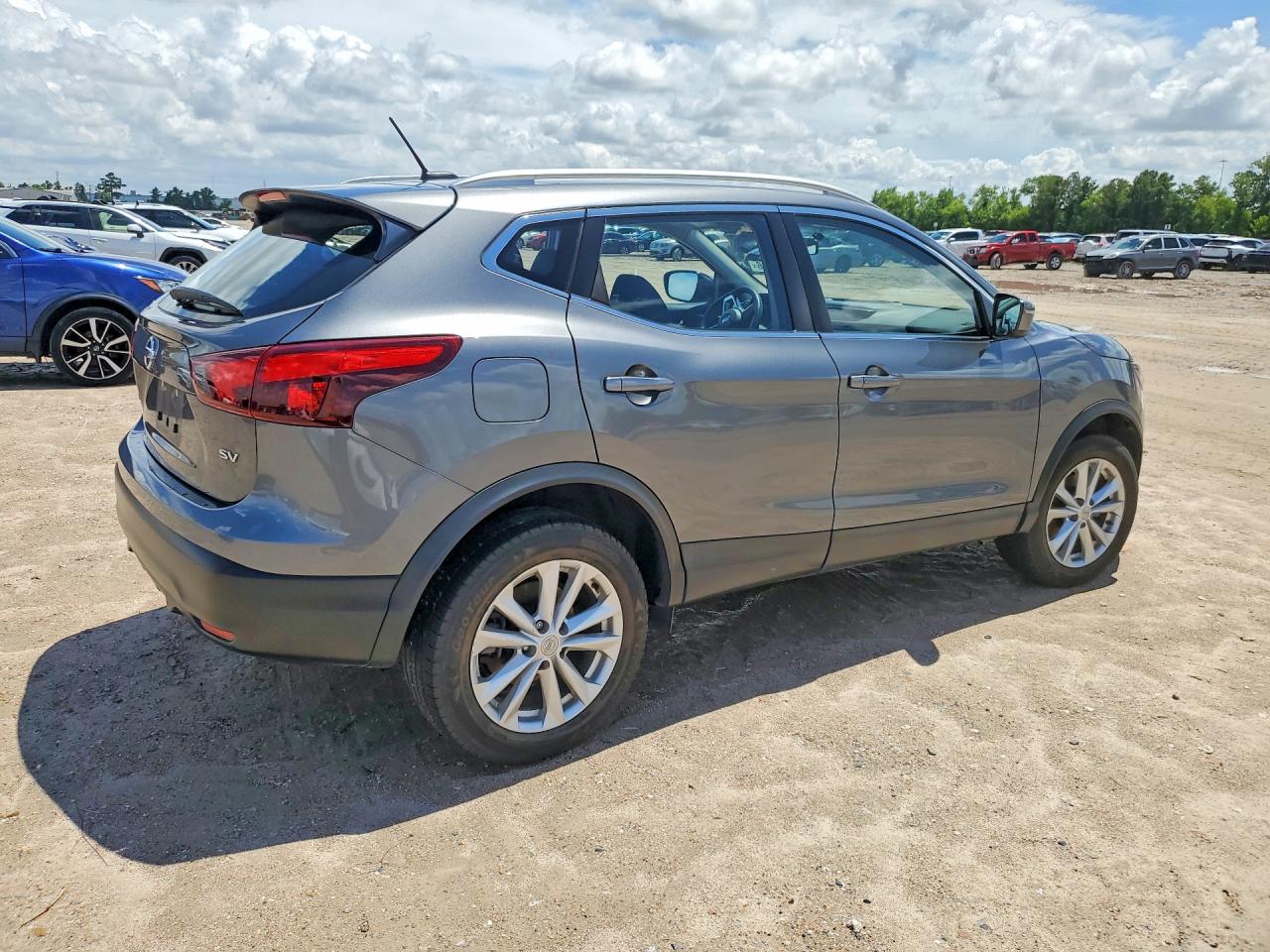 2018 NISSAN ROGUE SPORT SV photo 5