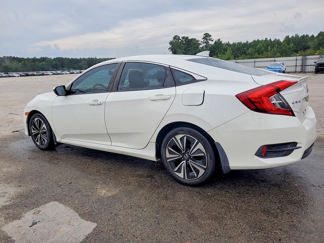 2016 HONDA CIVIC EX photo 3