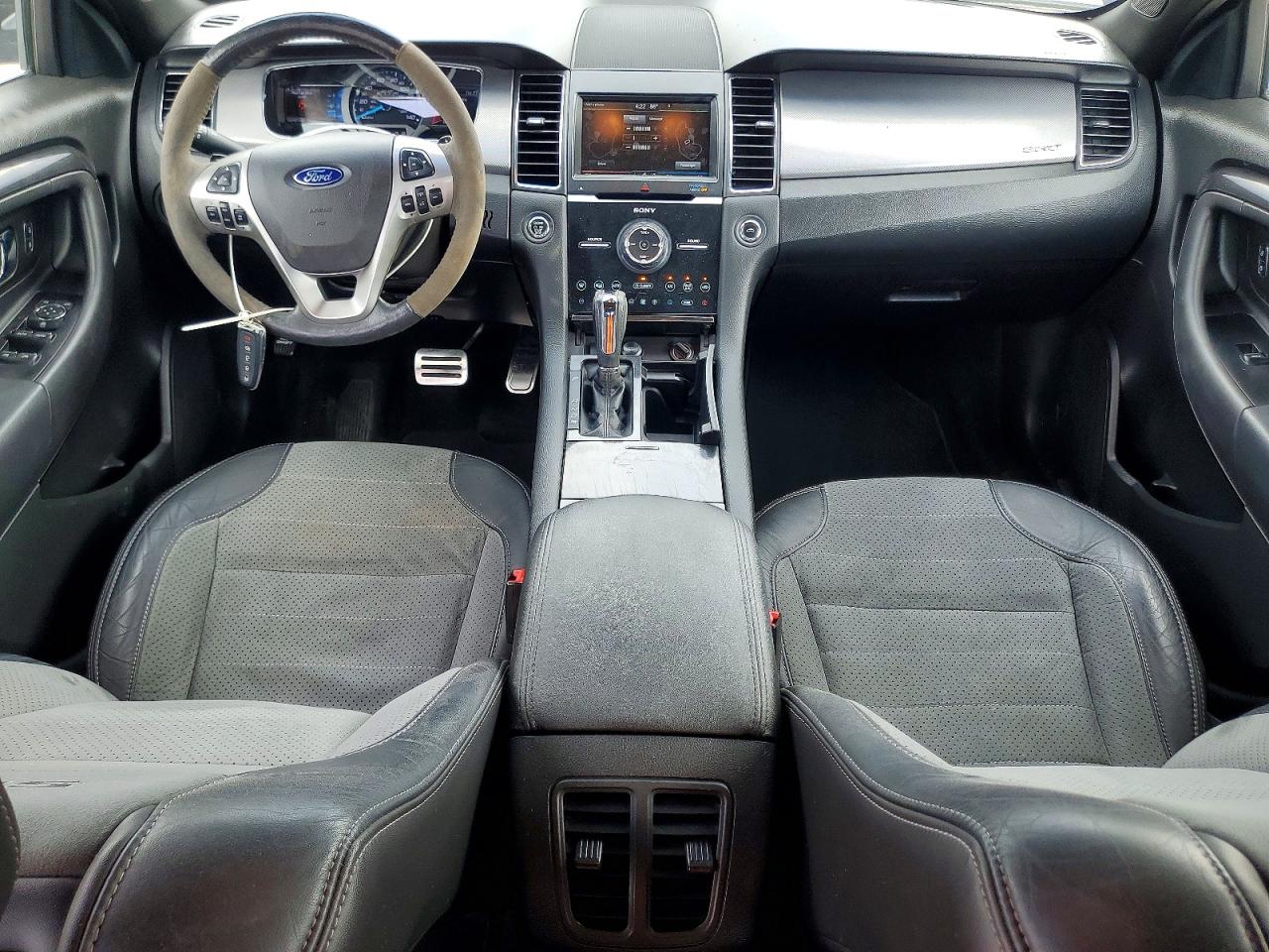 2015 FORD TAURUS SHO photo 15