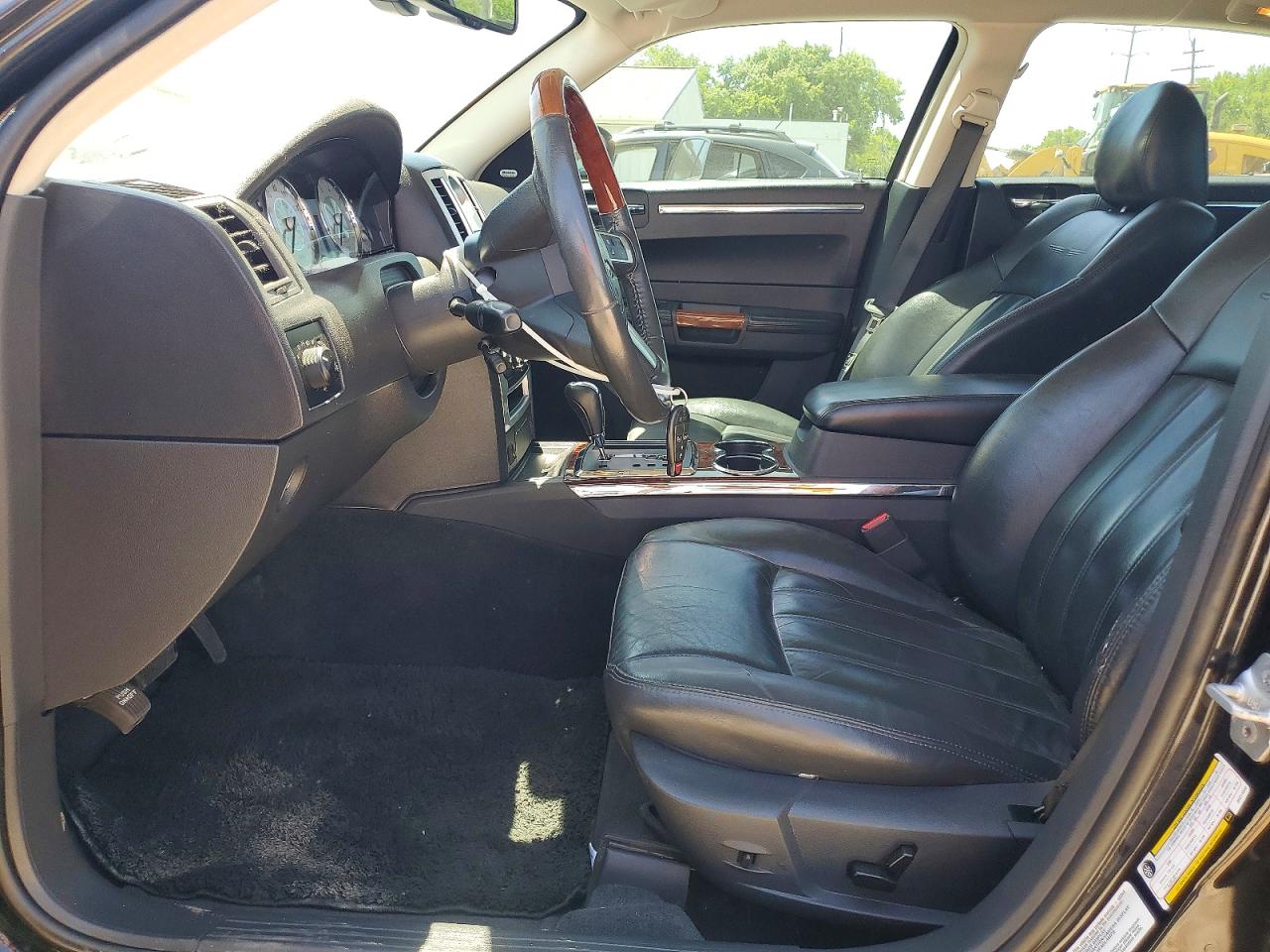 2010 CHRYSLER 300C photo 7