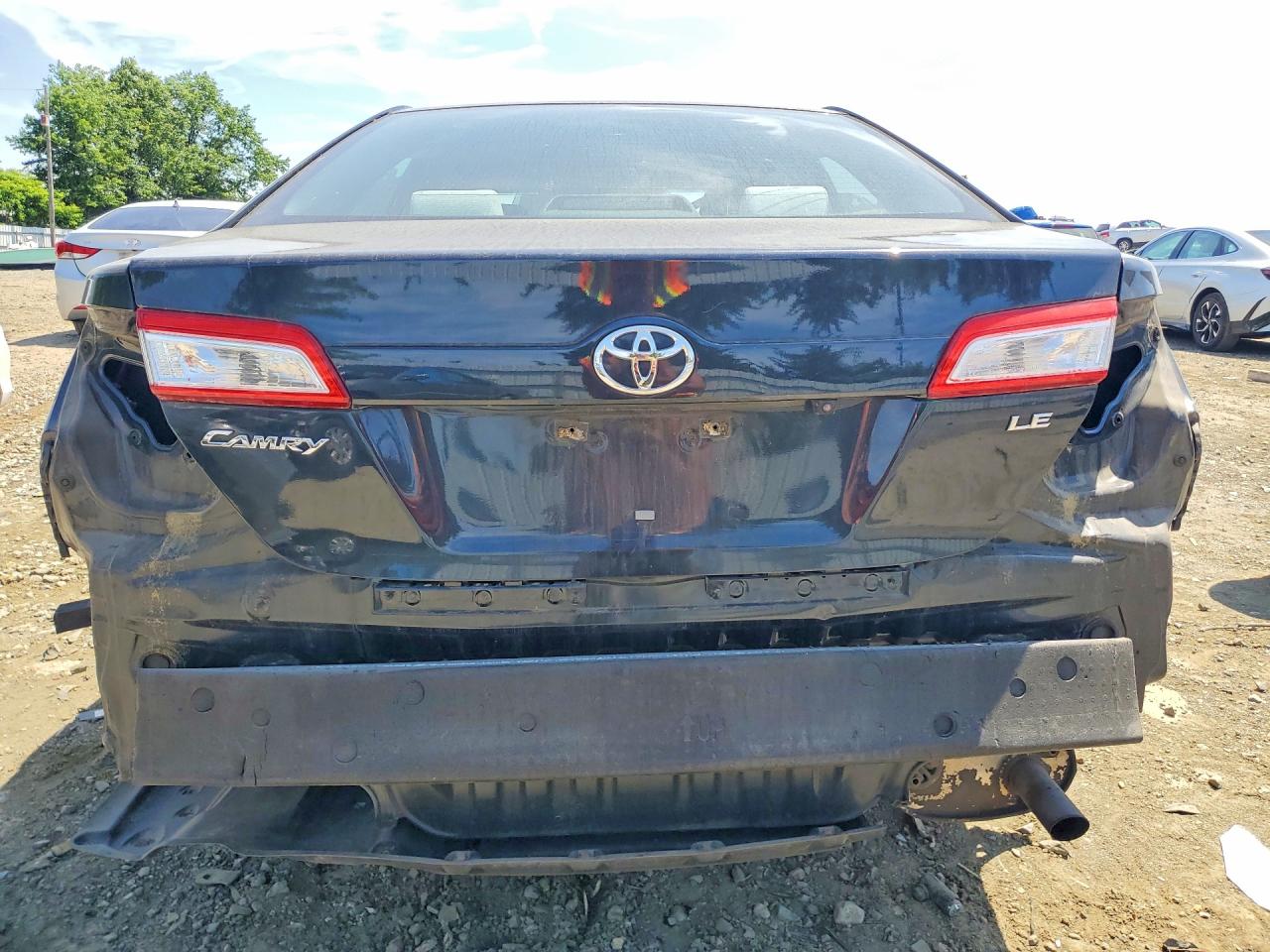 2013 TOYOTA CAMRY LE photo 6