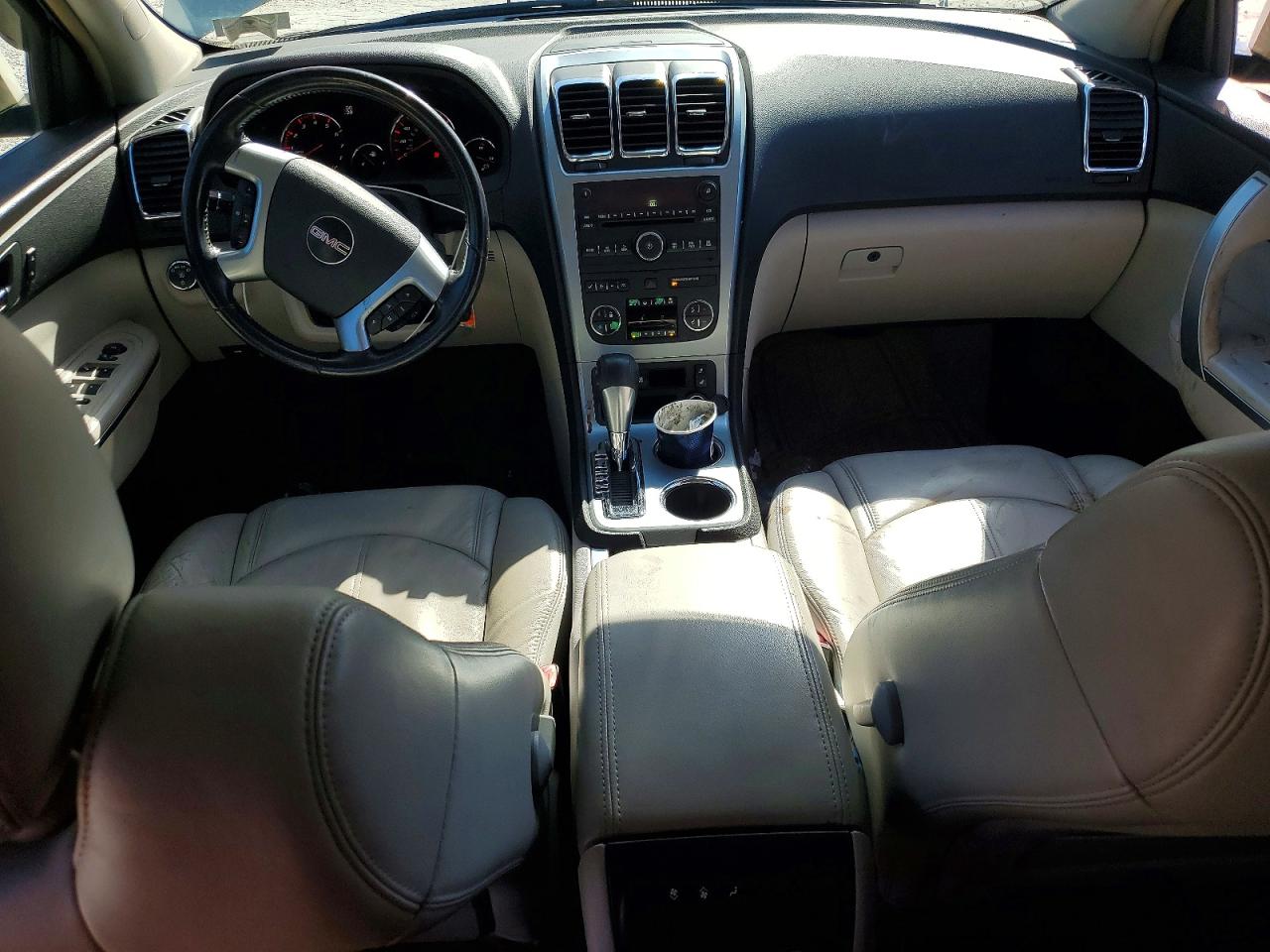 2008 GMC ACADIA SLT-1 photo 8