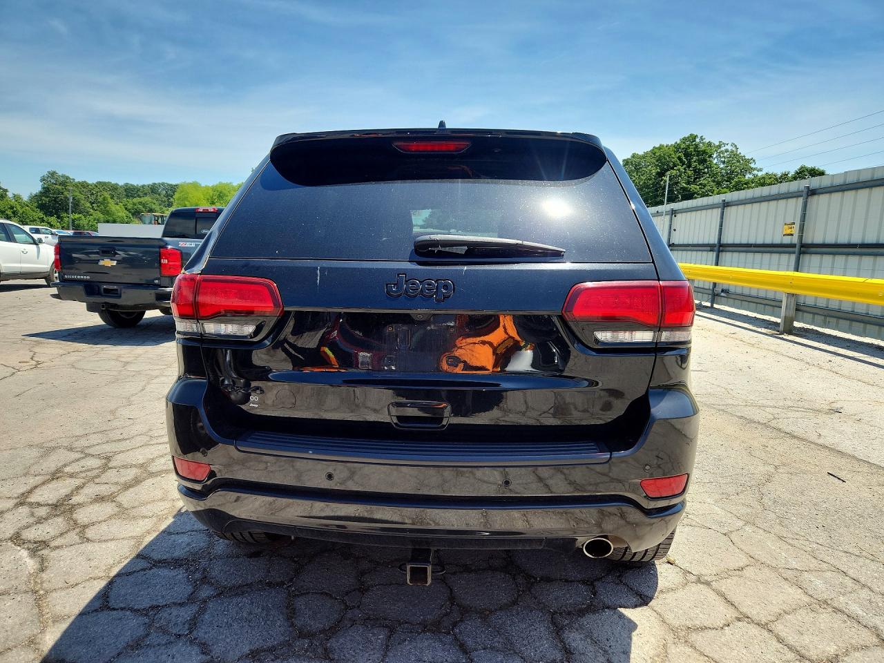 2018 JEEP GRAND CHEROKEE LAREDO photo 11