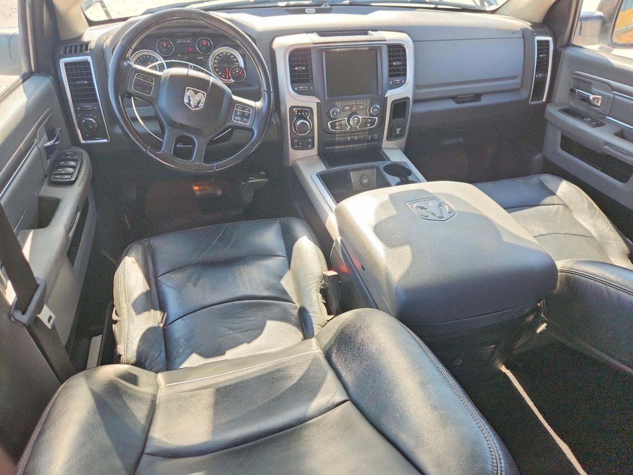 2014 RAM 1500 SLT photo 22