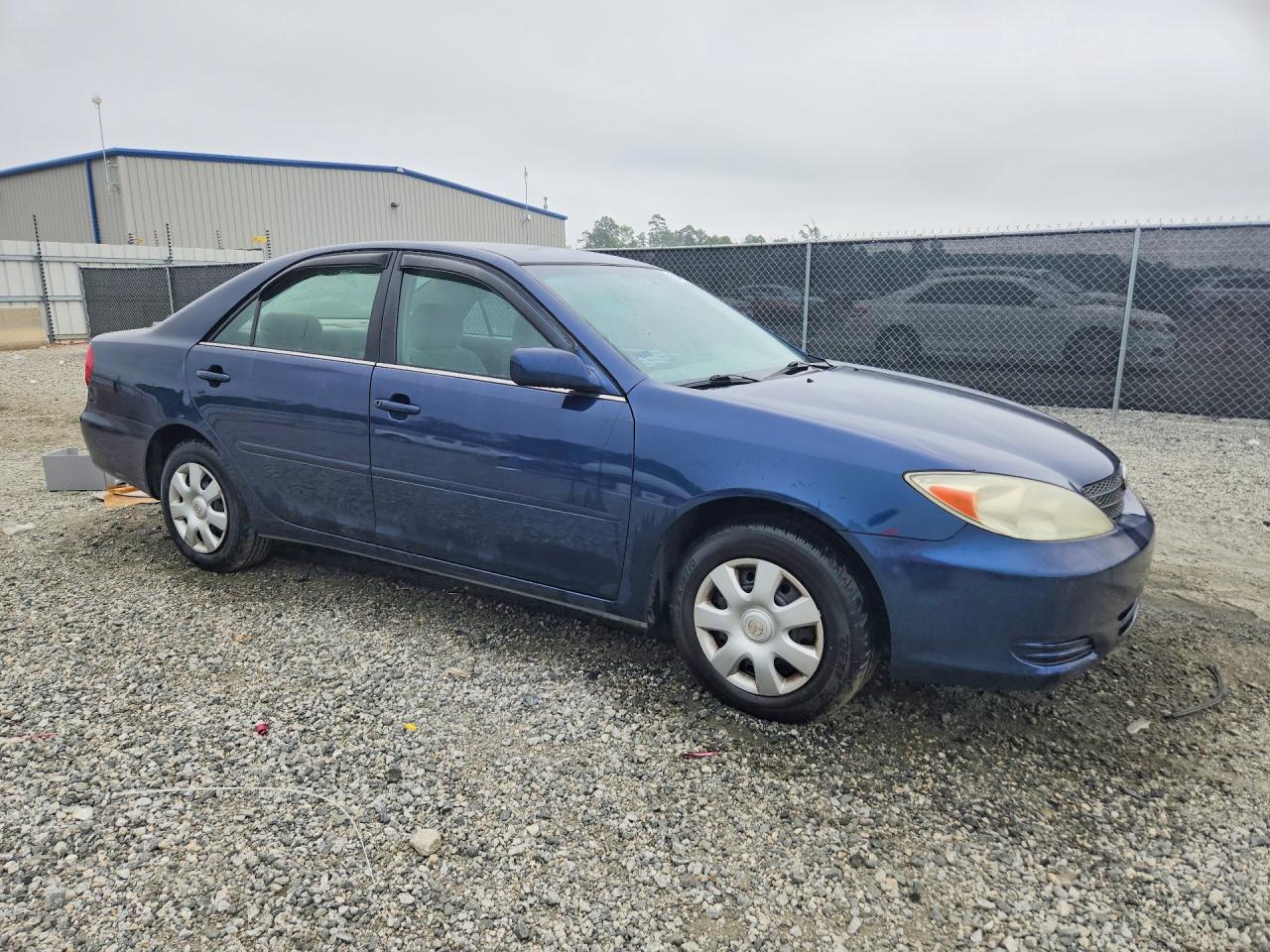 2002 TOYOTA CAMRY LE photo 7