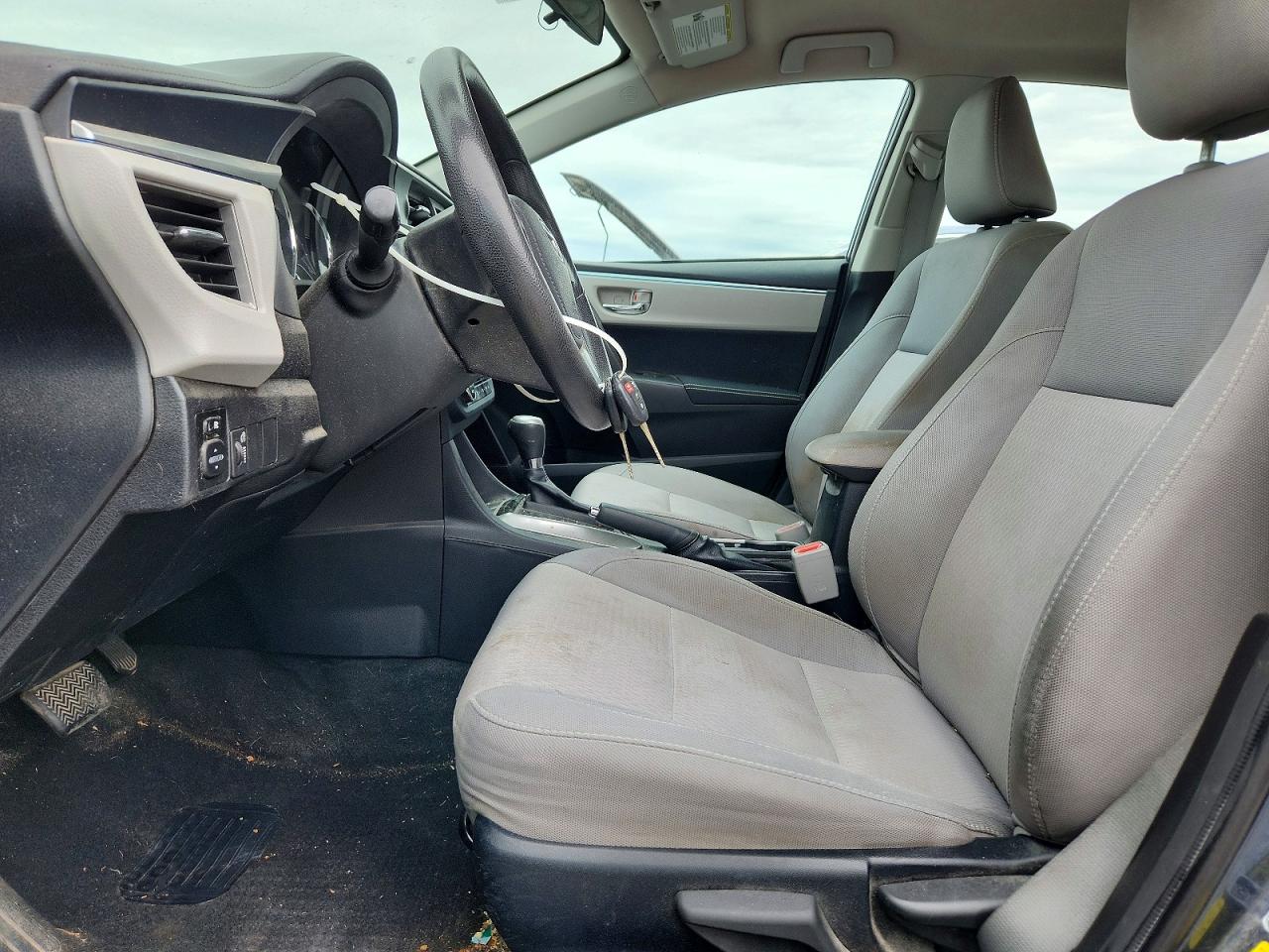 2014 TOYOTA COROLLA LE photo 19