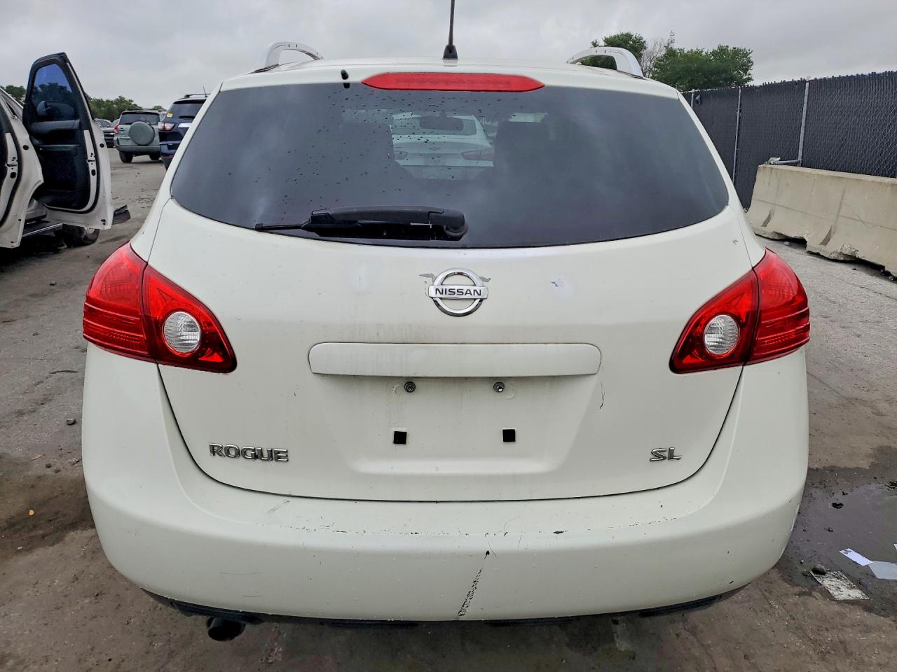 2009 NISSAN ROGUE S photo 11