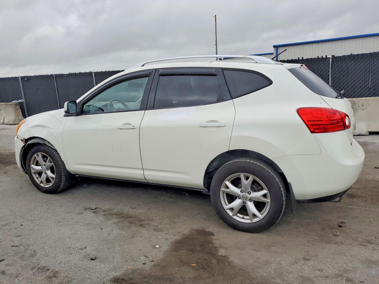 2009 NISSAN ROGUE S photo 3