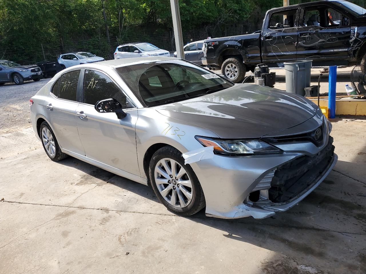 2018 TOYOTA CAMRY L photo 10