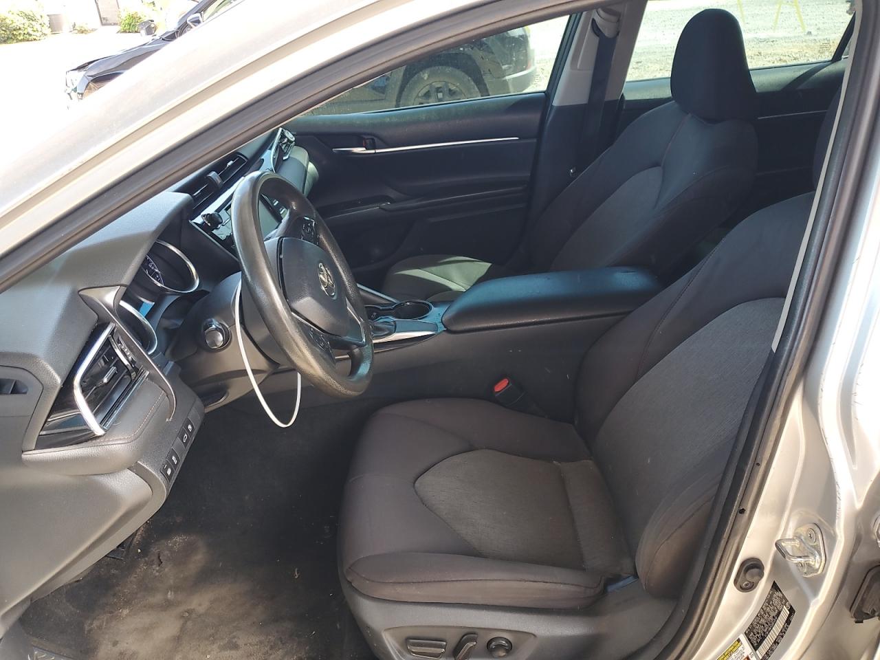 2018 TOYOTA CAMRY L photo 19