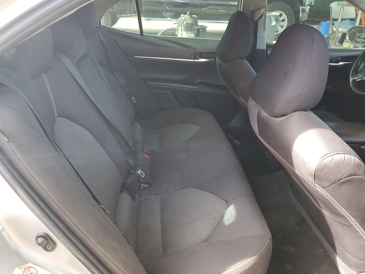 2018 TOYOTA CAMRY L photo 28