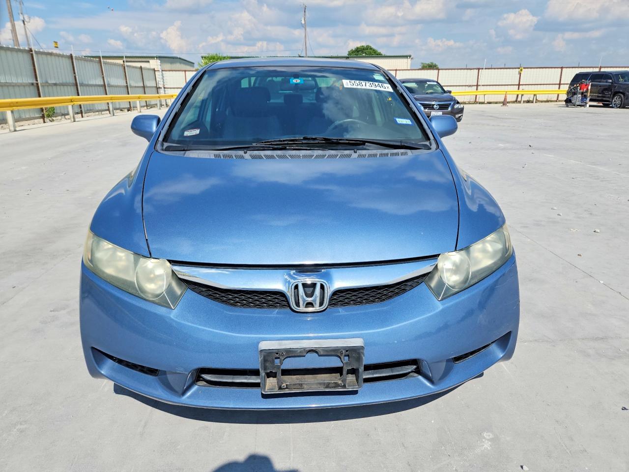 2011 HONDA CIVIC LX photo 9