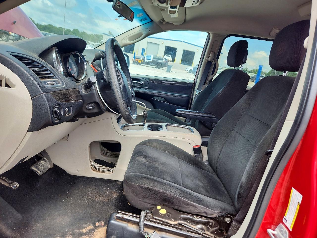 2012 DODGE GRAND CARAVAN SXT photo 13