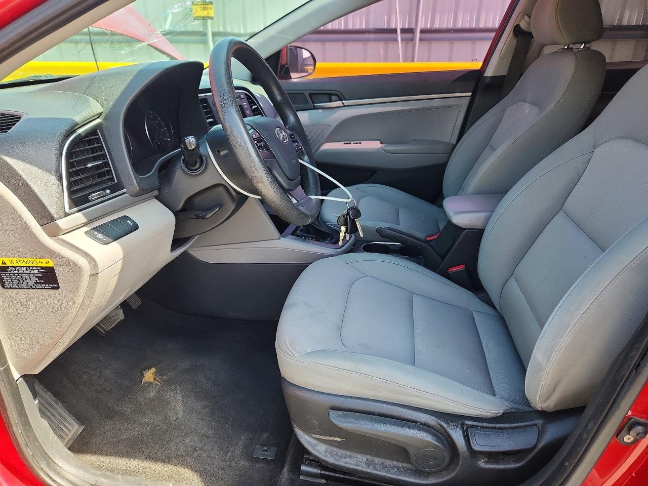 2017 HYUNDAI ELANTRA SE photo 13