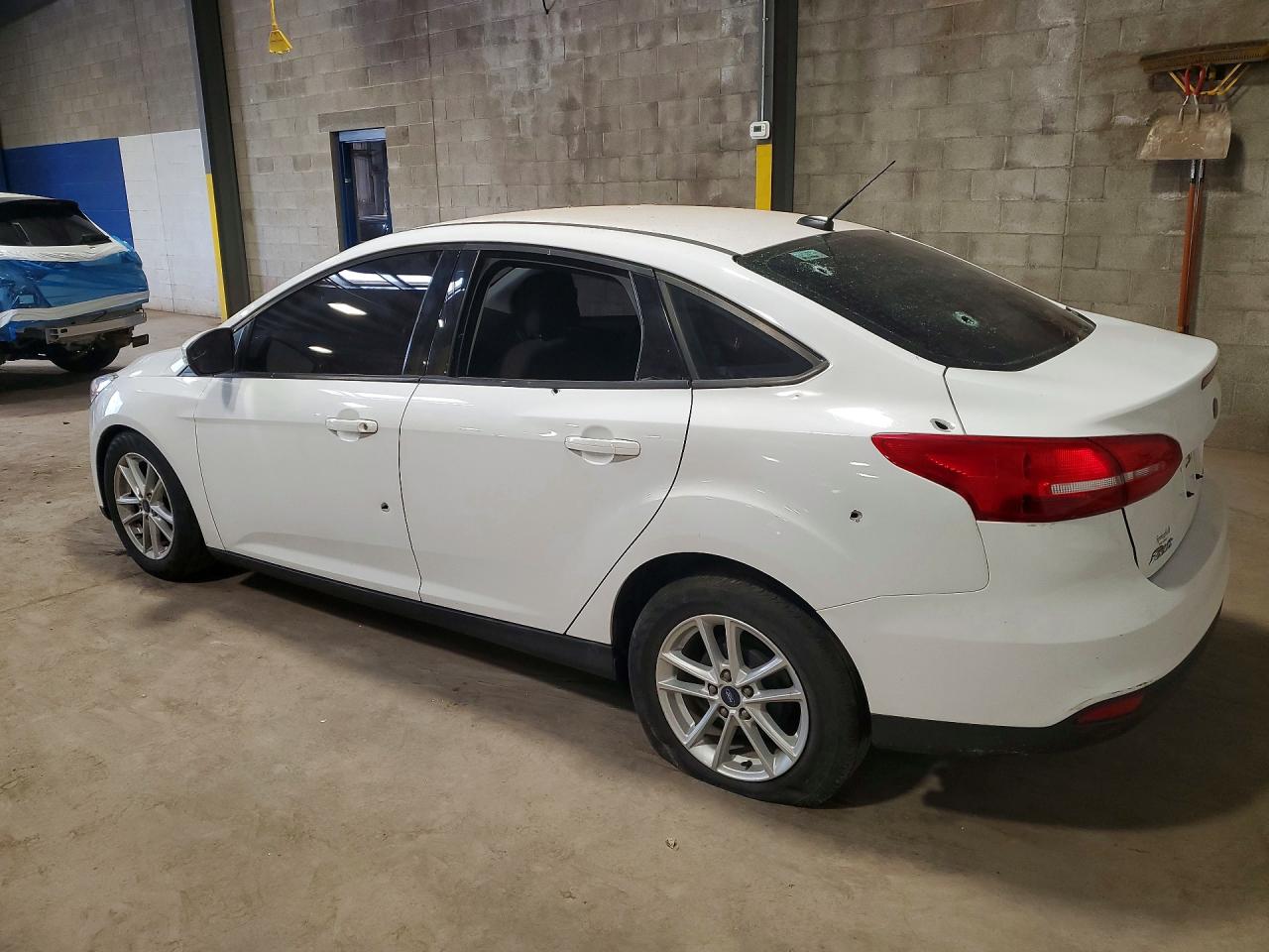 2018 FORD FOCUS SE photo 4