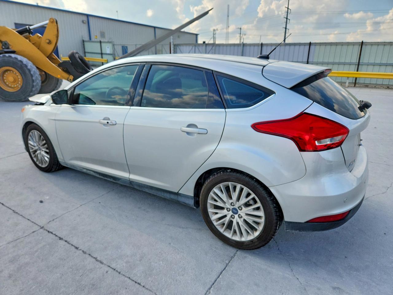 2017 FORD FOCUS TITANIUM photo 2