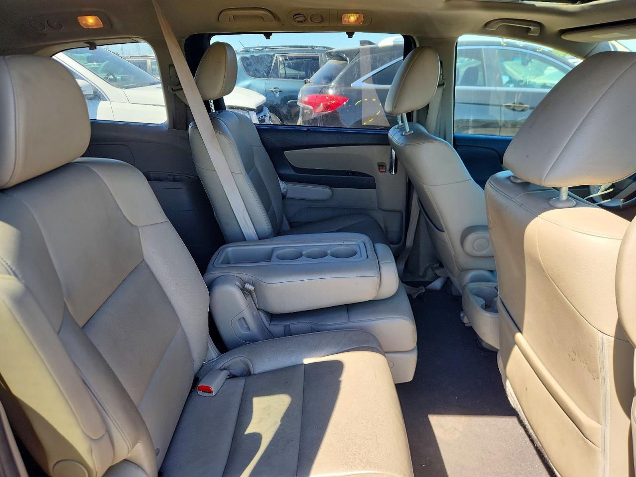 2014 HONDA ODYSSEY EXL photo 21
