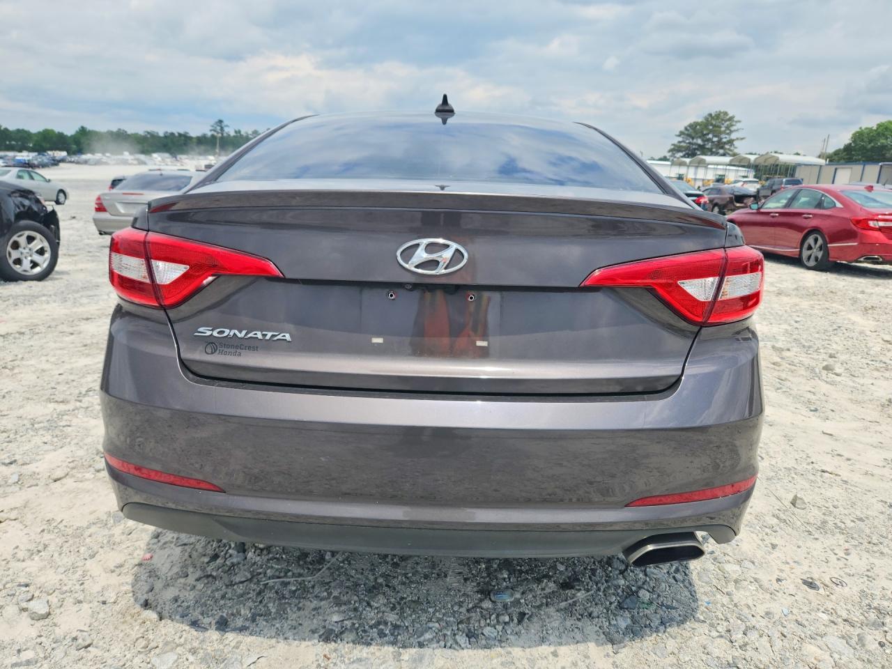 2017 HYUNDAI SONATA SE photo 6