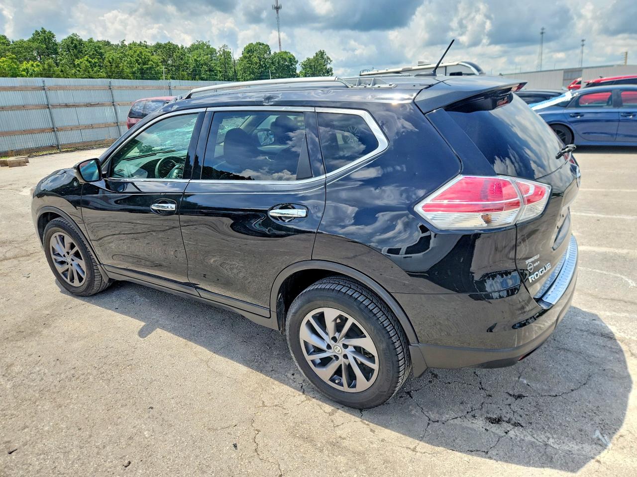 2016 NISSAN ROGUE SL photo 3