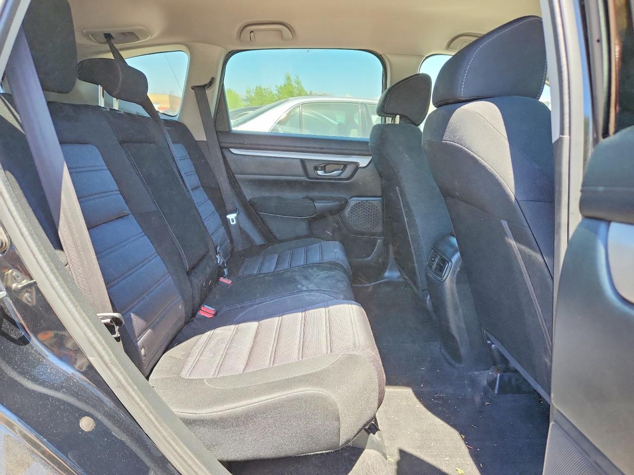 2017 HONDA CR-V LX photo 31