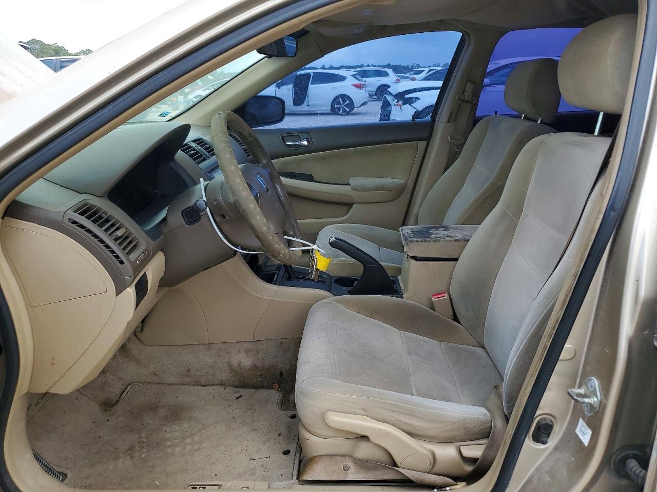 2004 HONDA ACCORD DX photo 19