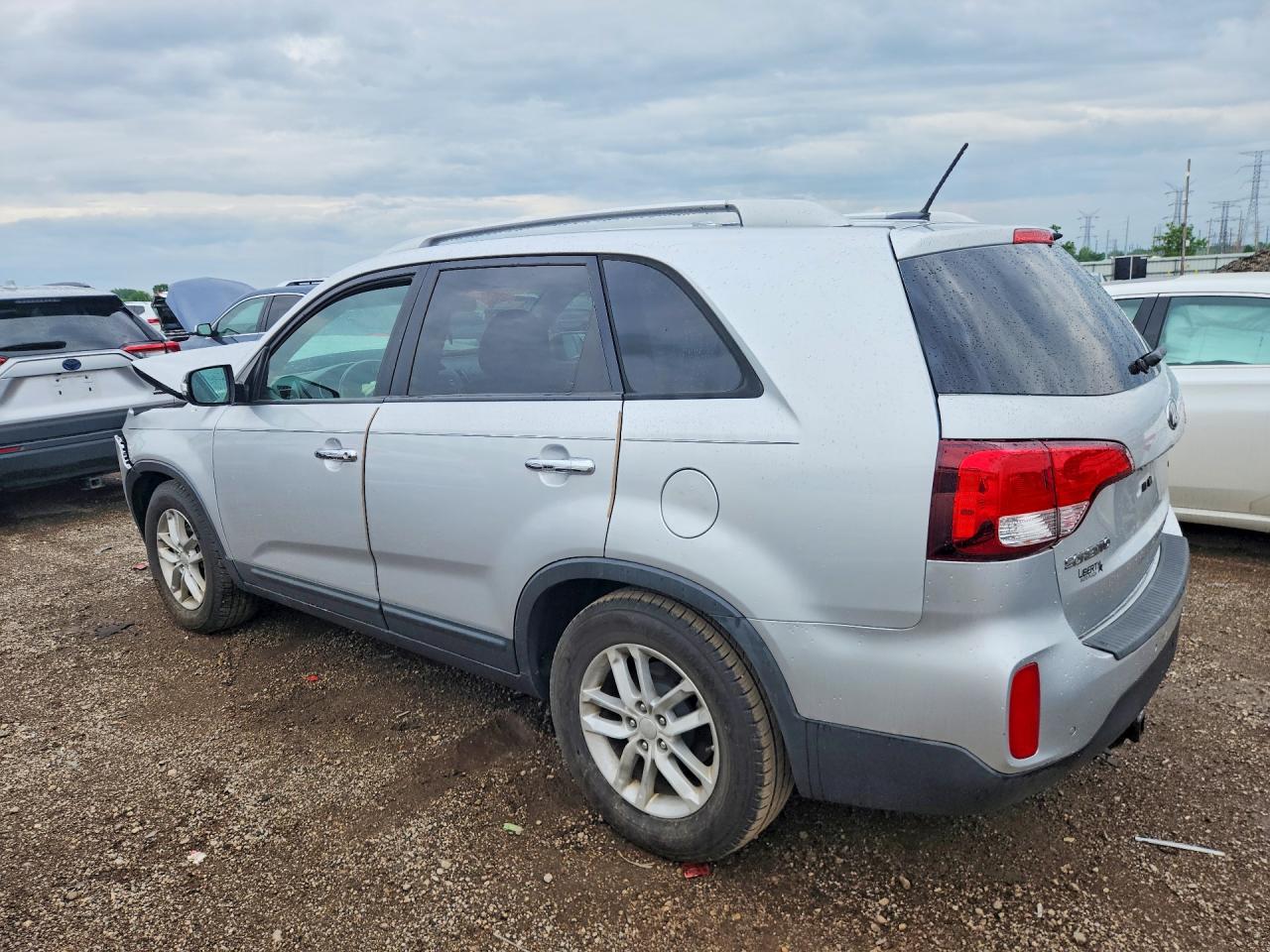 2014 KIA SORENTO LX photo 3