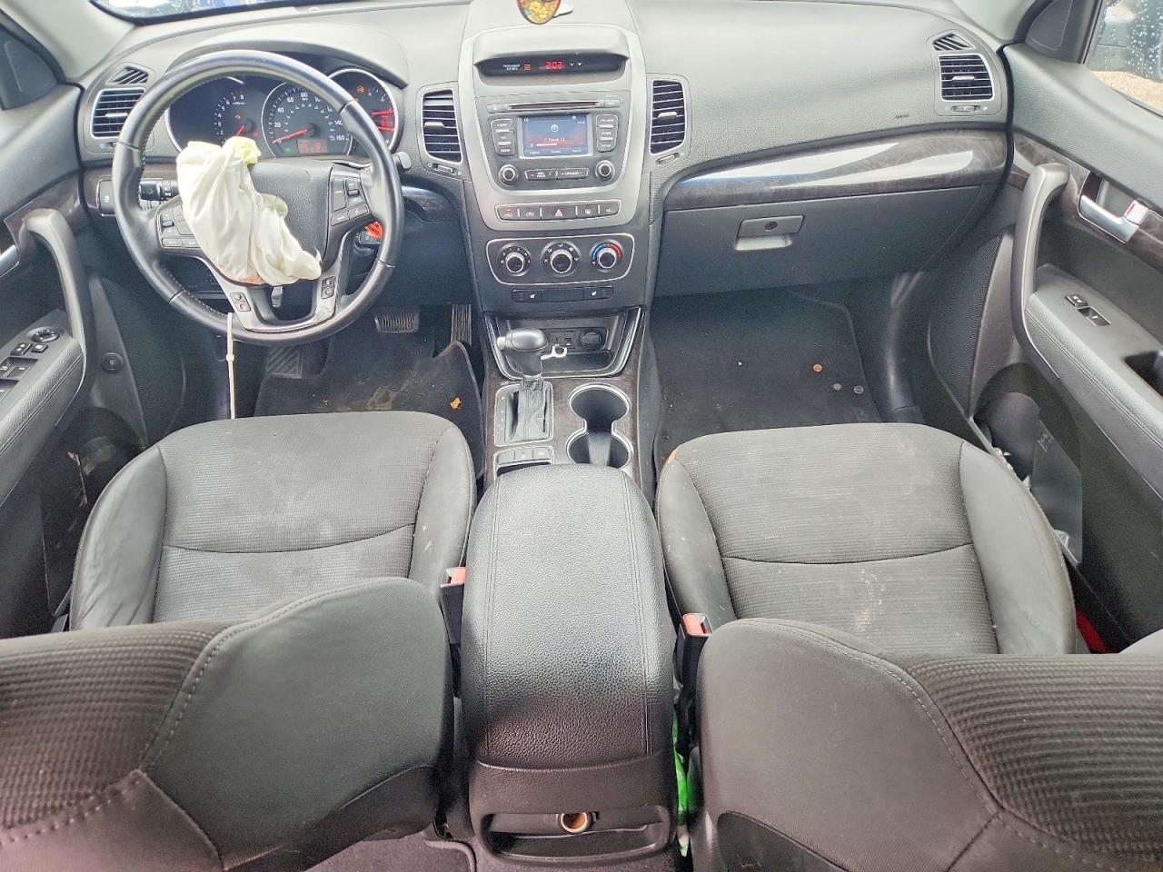 2014 KIA SORENTO LX photo 15
