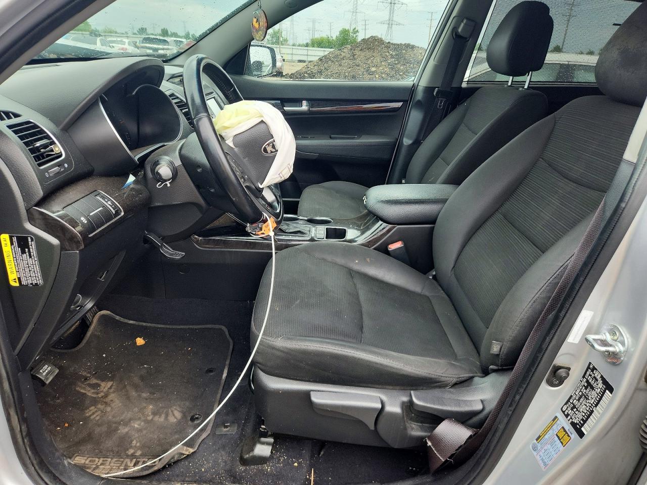 2014 KIA SORENTO LX photo 13
