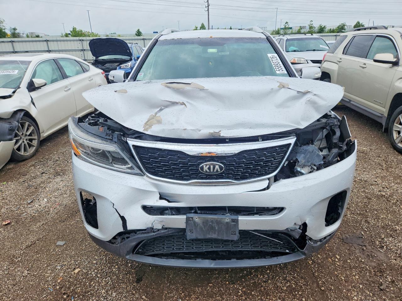 2014 KIA SORENTO LX photo 9