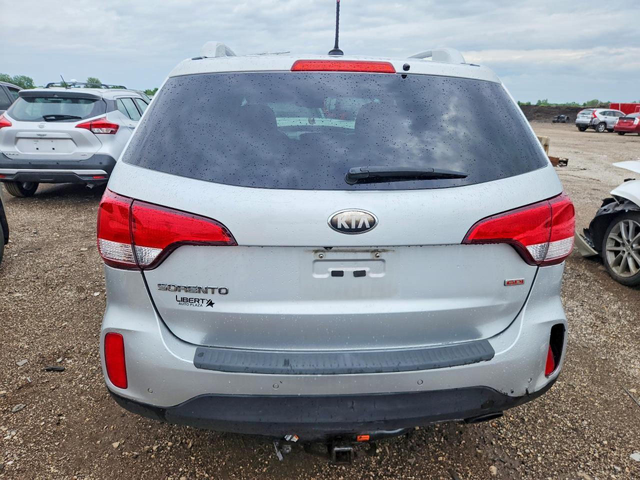 2014 KIA SORENTO LX photo 11