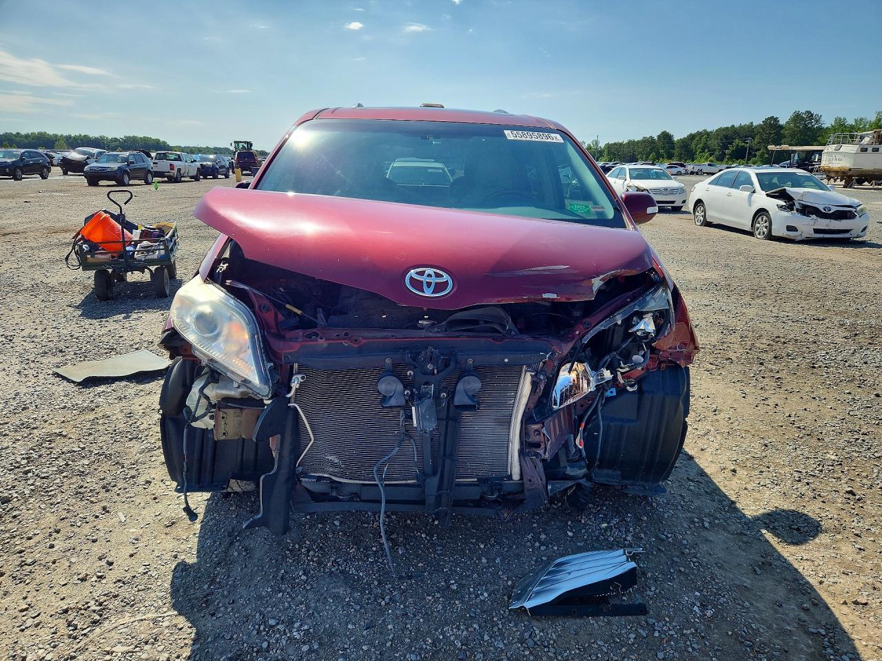 2014 TOYOTA SIENNA LIMITED 7-PASSENGER photo 13