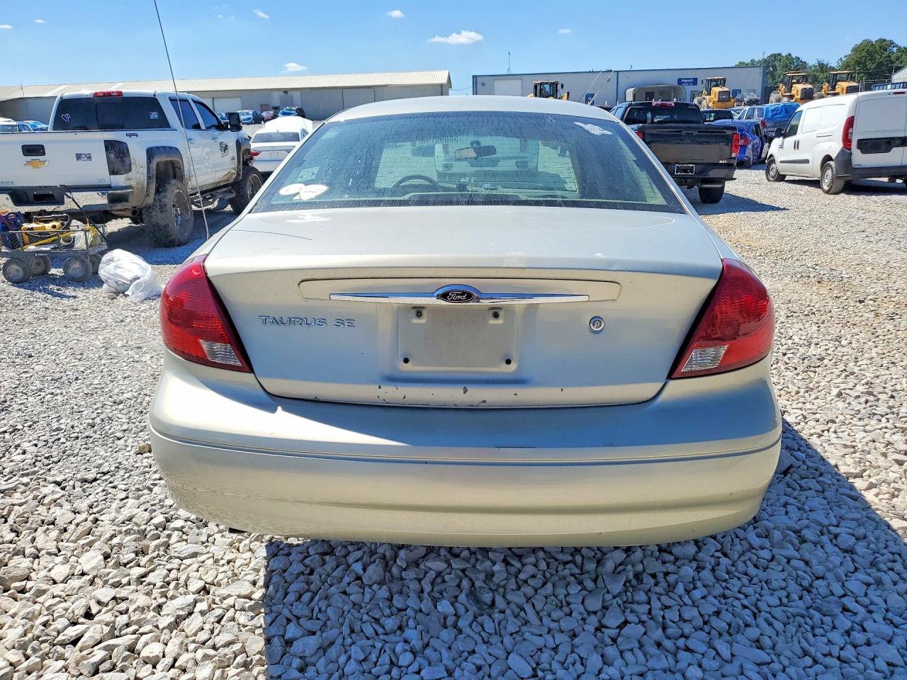2003 FORD TAURUS SE photo 11
