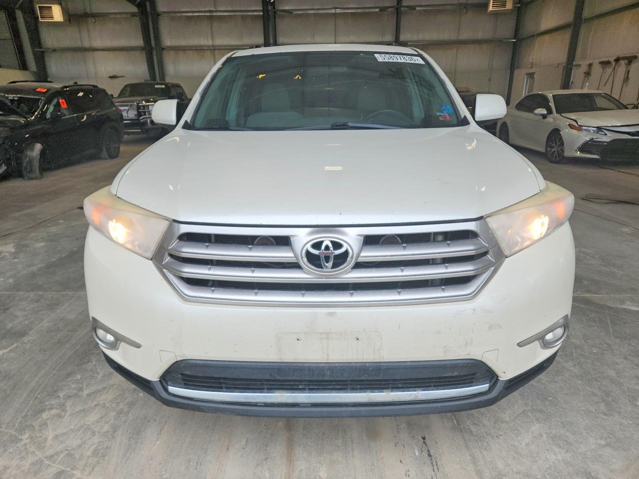 2012 TOYOTA HIGHLANDER BASE photo 13