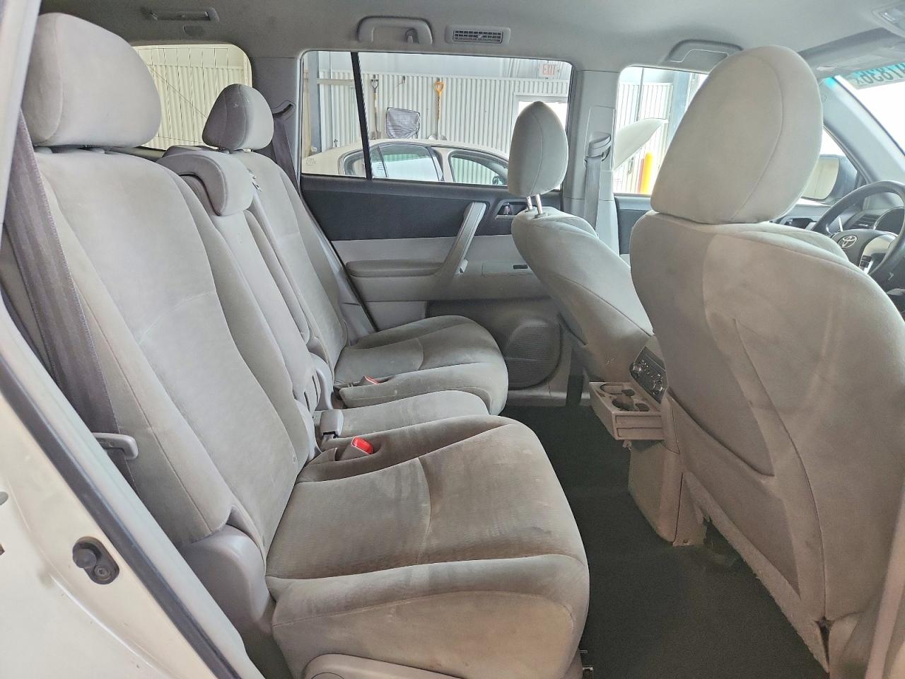 2012 TOYOTA HIGHLANDER BASE photo 31
