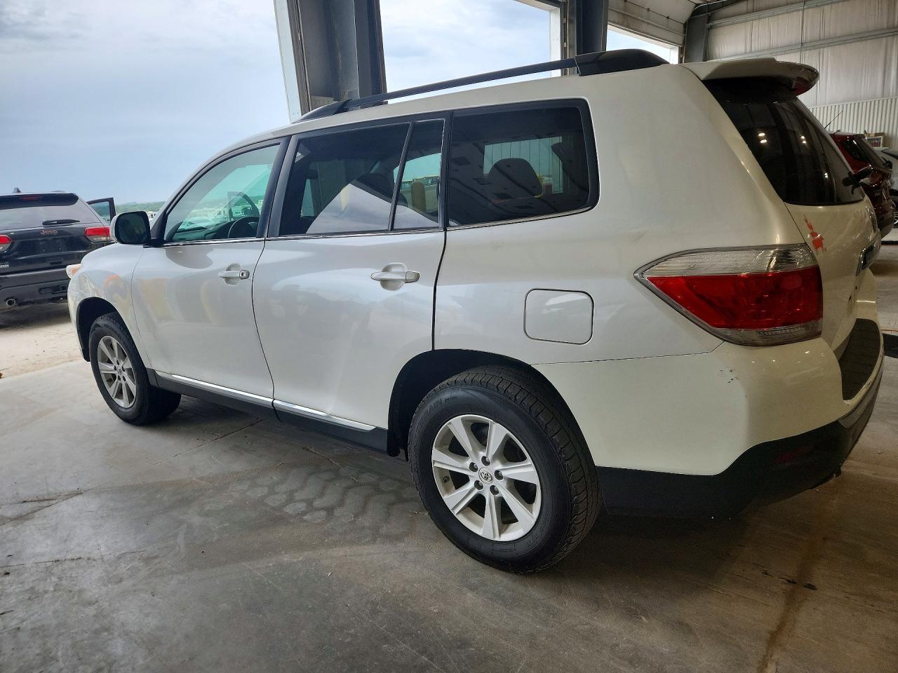 2012 TOYOTA HIGHLANDER BASE photo 4