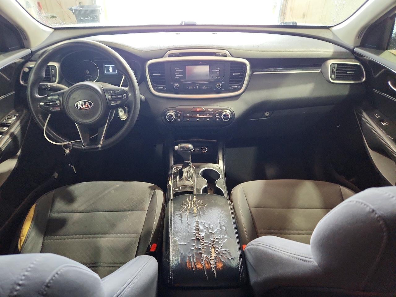 2016 KIA SORENTO LX photo 15